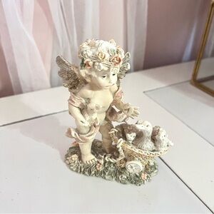 Angel Cherubs figurine ceramic